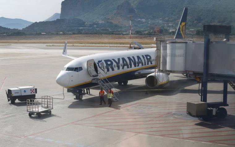 Un avion de Ryanair à l'aéroport de Palermo Falcone et Borsellino