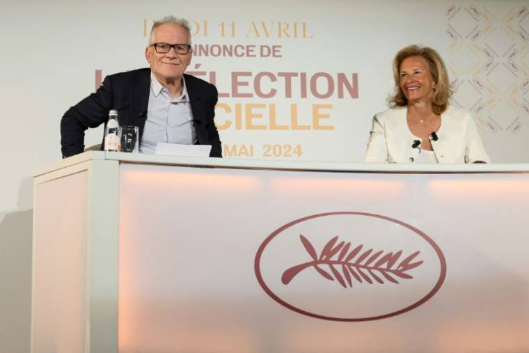 Le délégué général du festival de Cannes Thierry Frémaux et sa présidente Iris Knobloch s'expriment lors d'une conférence de presse le 11 avril 2024 à Paris ( AFP / Alain JOCARD )