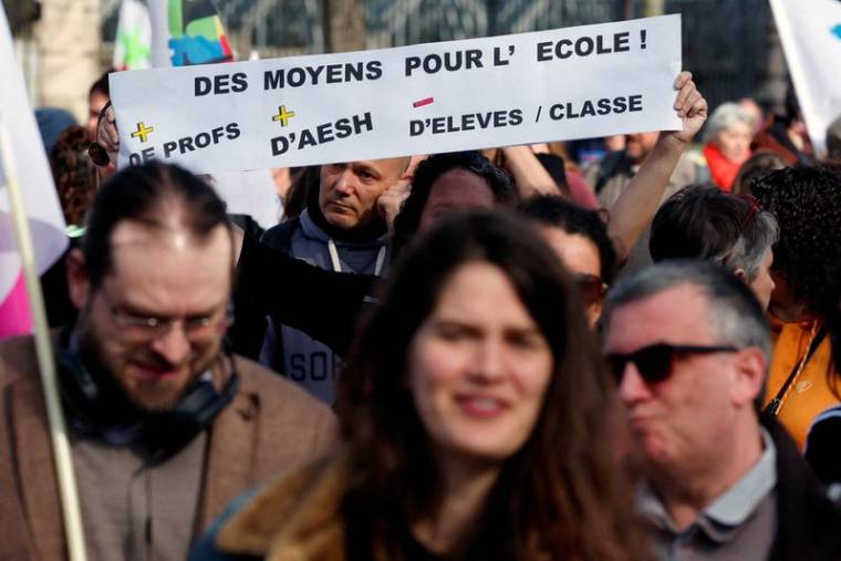 Journée de grève et de protestation des travailleurs du secteur public en France