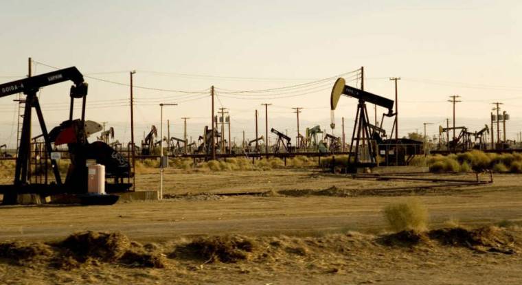 Puits de pétrole en Californie. (© T. Galli)