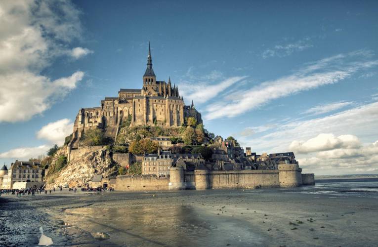 (Re)découvrez le Mont-Saint-Michel le temps d’un week-end crédit photo : Getty images