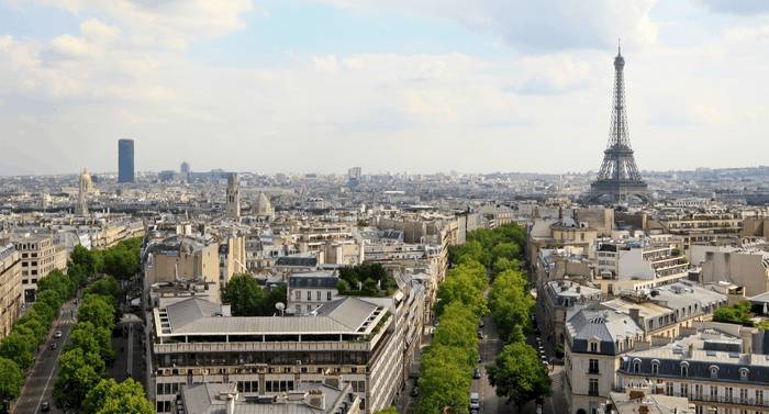 Tour Eiffel avait fin juin 2018 près de 500.000 m² en exploitation, soit 140 immeubles générant 70 millions d'euros de loyers environ, principalement des bureaux, à plus de 80% dans les Hauts-de-Seine et les Yvelines. (crédit : Adobe Stock)