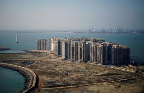 Vue des 39 bâtiments construits par le groupe China Evergrande voués à être démolis