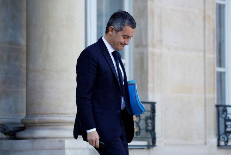 Le ministre de l'Intérieur, Gerald Darmanin, quitte le Palais de l'Élysée après la réunion hebdomadaire du gouvernement