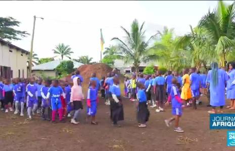 Rentrée scolaire au Cameroun : reportage à Melong où des enfants de la zone anglophone ont trouvé refuge