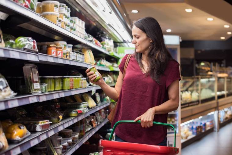 Inflation, les consommateurs changent leurs habitudes alimentaires-iStock-Ridofranz