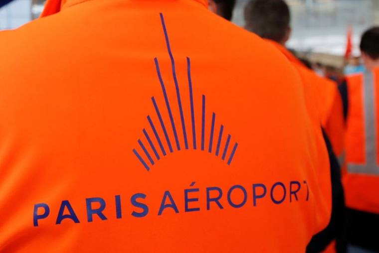 FRANCE: TRAFIC PERTUBÉ DANS LES AÉROPORTS PARISIENS AVEC LA GRÈVE D'ADP