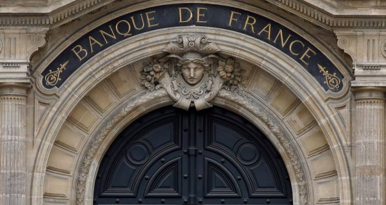 FRANCE: VILLEROY PRÉCONISE UNE POLITIQUE FISCALE STABLE