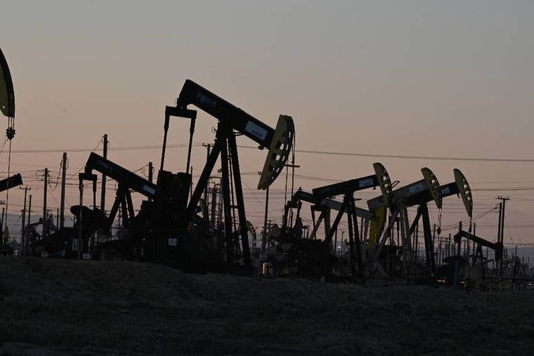 Un champ de pétrole le 26 février 2022, en Californie (Etats-unis). ( AFP / ROBYN BECK )