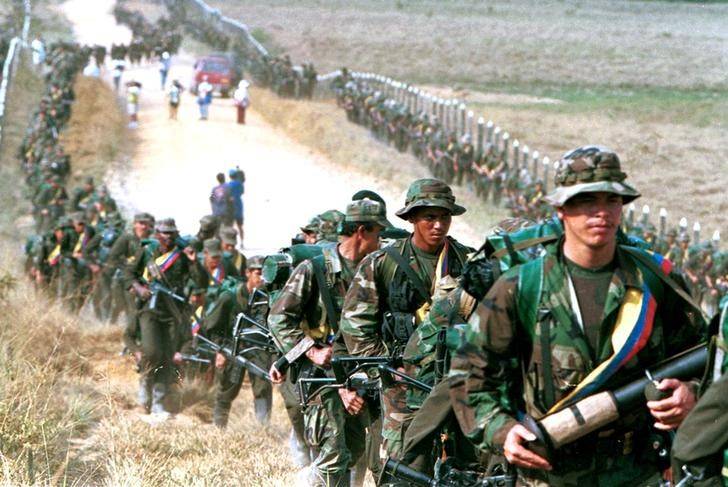 BOGOTA ET LES FARC SIGNENT UN ACCORD DÉFINITIF DE PAIX