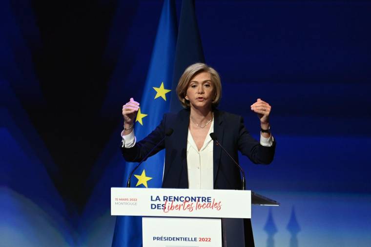Valerie Pecresse à Montrouge le 15 mars 2022.  ( AFP / Alain JOCARD )