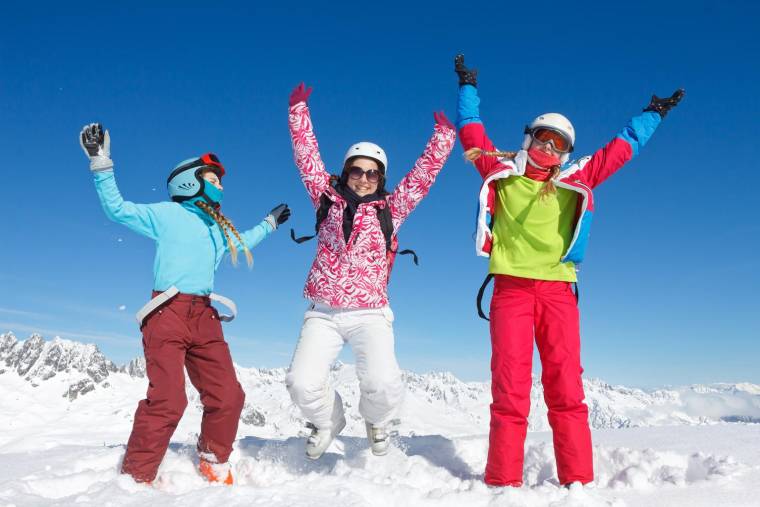 Partir au ski peut coûter très cher. ( crédit photo : Shutterstock )