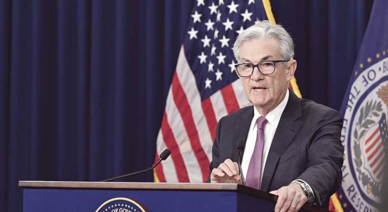 Le président de la Réserve fédérale, Jerome Powell, confirme la hausse des taux pour endiguer l'inflation. (© FED)