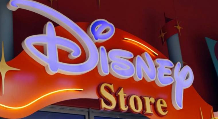 Enseigne d'un Disney Store. (© T. Samson / AFP)