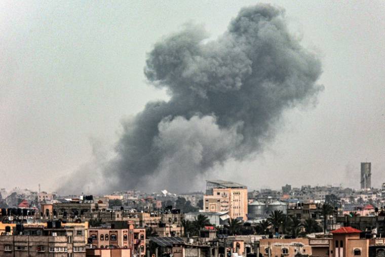 Bombardement israélien sur Khan Younès, dans le sud de la bande de Gaza, le 29 mars 2024 ( AFP / SAID KHATIB )