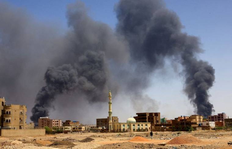 Photo d'archives de les degats apres un bombardement aérien à Khartoum, au Soudan