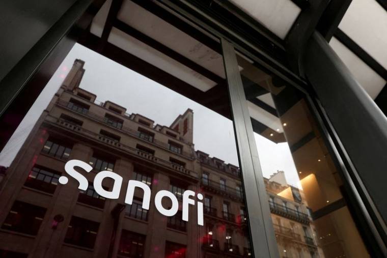 Le logo de Sanofi au siège de l'entreprise, à Paris