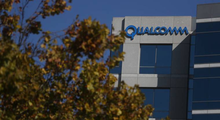 Qualcomm rejette l’offre révisée de Broadcom. (© J. Sullivan / Getty Images North America / AFP)