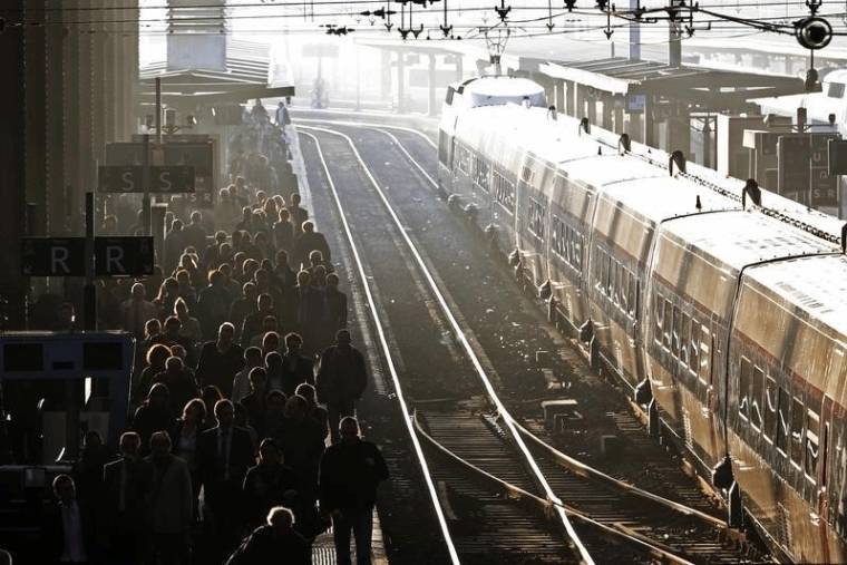 ROYAL ANNONCE UNE RÉFORME DU CONTRÔLE DES TARIFS DE LA SNCF