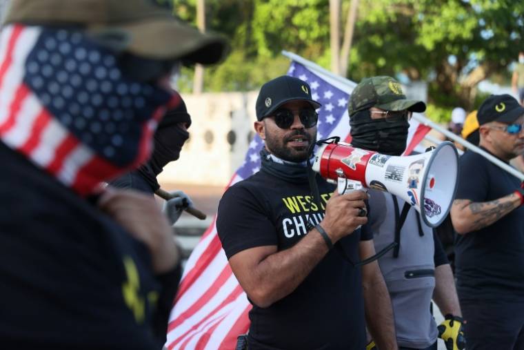 Enrique Tarrio lors d'un rassemblement pro-police à Miami le 25 mai 2021 ( GETTY IMAGES / JOE RAEDLE )