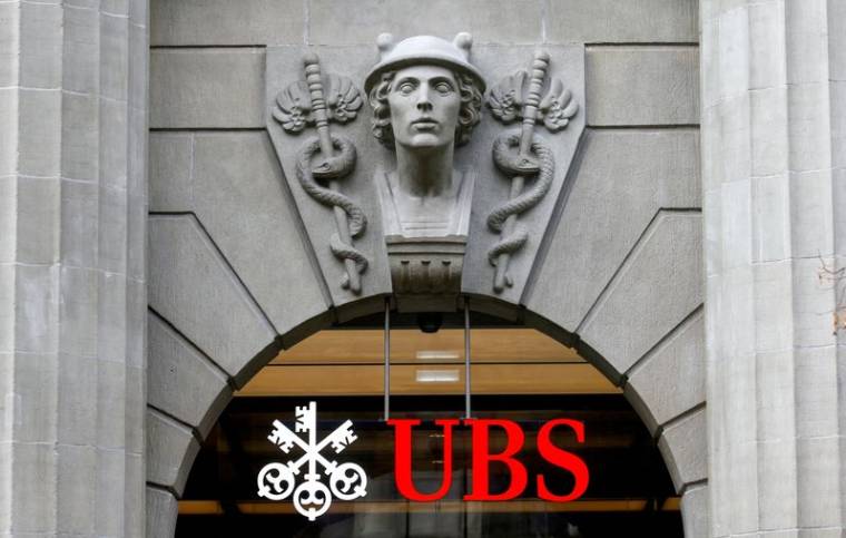 UBS: MEILLEUR BÉNÉFICE ANNUEL DEPUIS 2006, OBJECTIFS DE RENTABILITÉ RELEVÉS