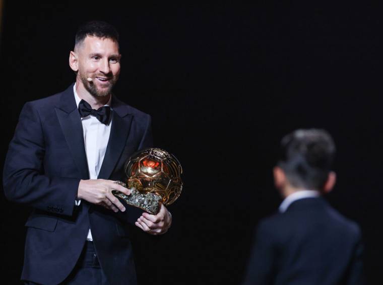 Le huitième Ballon d’or de Messi est exposé… à Barcelone