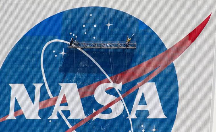LA NASA DEMANDE À SPACEX D'INTERROMPRE SES TRAVAUX SUR L'ATTERRISSEUR LUNAIRE