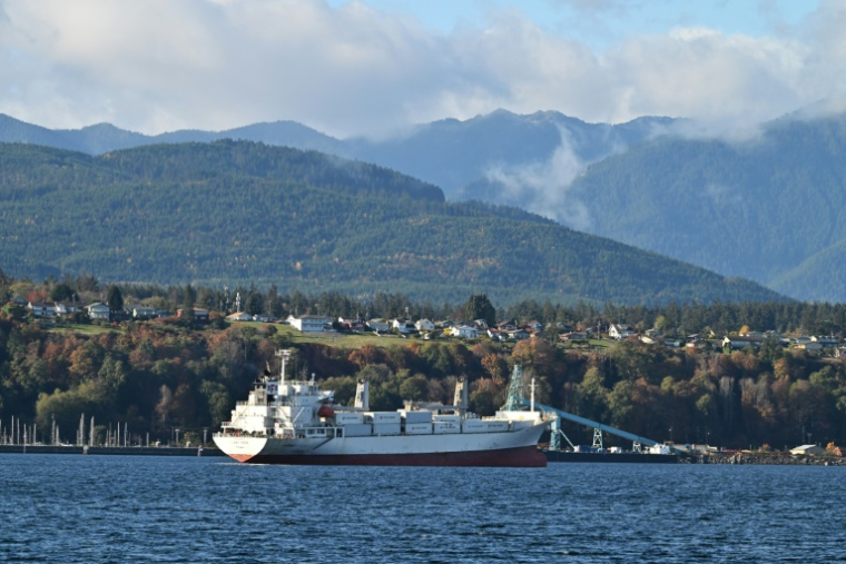 Un navire dans la baie de Port Angeles, le 16 octobre 2024 dans le comté de Clallam de l'Etat de Washington ( AFP / Robyn Beck )