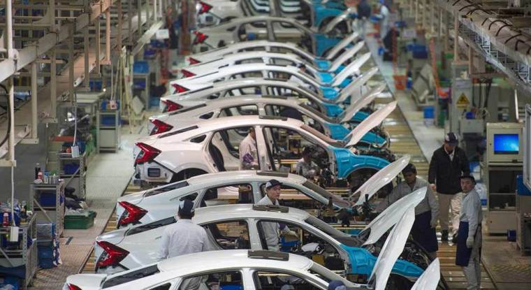 Les ventes d'automobiles se sont effondrées de 92% en Chine durant la première quinzaine de février. (© STR/AFP)