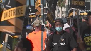 Grève à Hollywood: manifestation devant le siège de Netflix avant un possible accord salarial