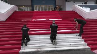 Cannes: le tapis rouge prêt à accueillir Meryl Streep pour la soirée d'ouverture