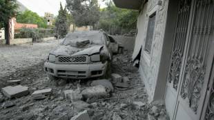 Destructions dans le village de Chebaa, dans le sud du Liban, après une frappe israélienne le 26 avril 2024 ( AFP / Rabih DAHER )