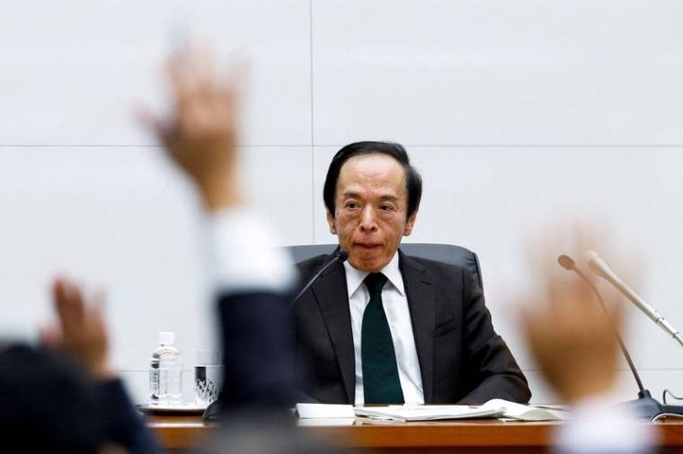 Le gouverneur de la Banque du Japon, Kazuo Ueda, lors d'une conférence de presse à Tokyo