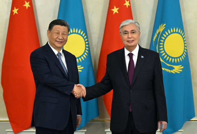 Xi Jinping et Kassym-Jomart Tokaïev à Astana, au Kazakhstan, le 3 juillet 2024. (illustration) ( Kazakhstan's presidential press  / HANDOUT )