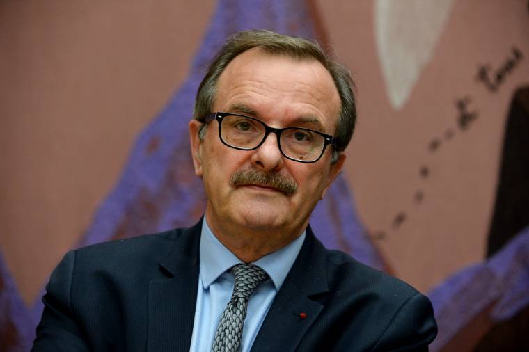 Le président de la Commission de régulation de l'énergie Jean-François Carenco, en février 2017. ( AFP / ERIC PIERMONT )