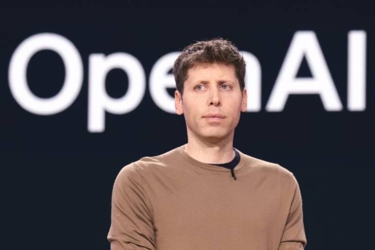 Le directeur général d'OpenAI Sam Altman est sur scène pour l'ouverture de la conférence annuelle de Microsoft à Seattle, aux Etats-Unis, le 21 mai 2024 ( AFP / Jason Redmond )