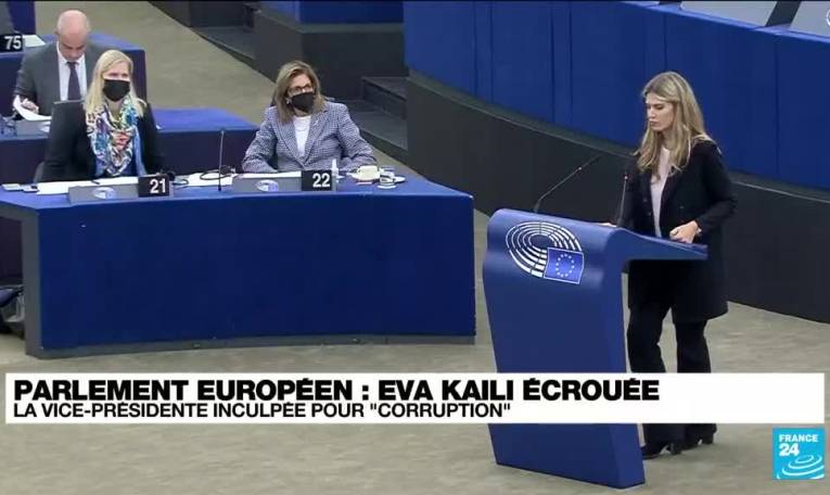 Parlement européen : la vice-présidente grecque Eva Kaili écrouée pour "corruption"